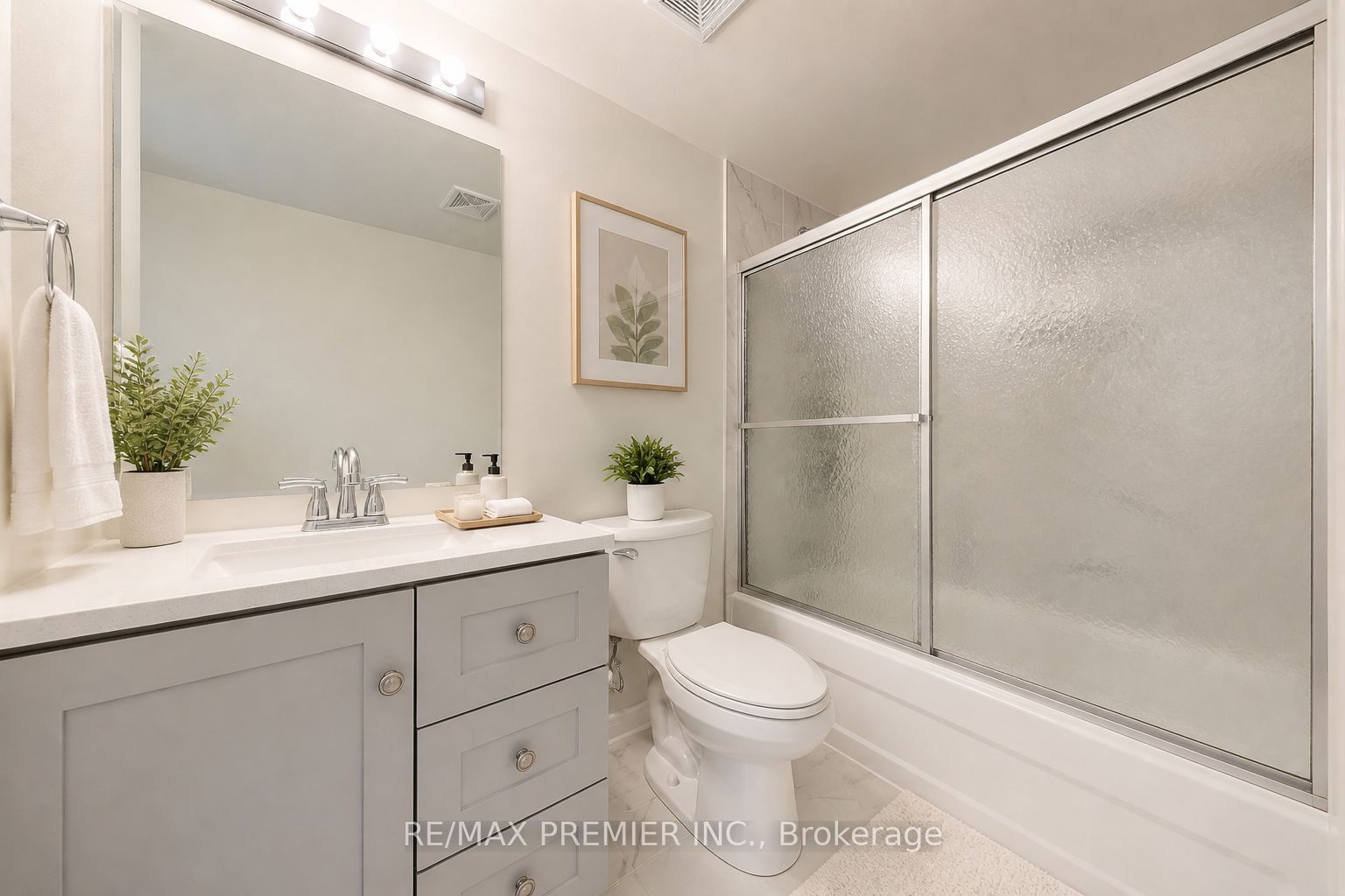 3033 Finch Avenue W 2046, Toronto, ON M9M 0A3 photo 5