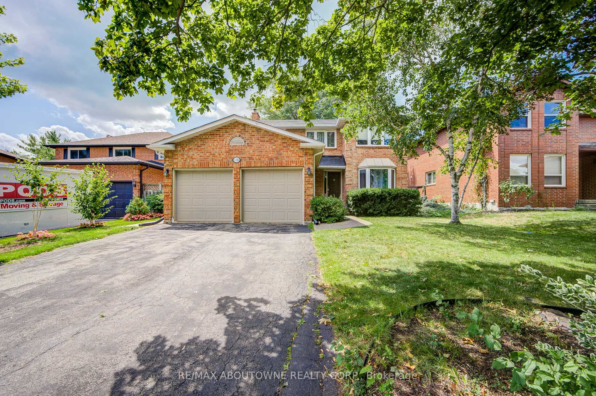 1108 Notley Crescent Lower, Oakville, ON L6M 1H4