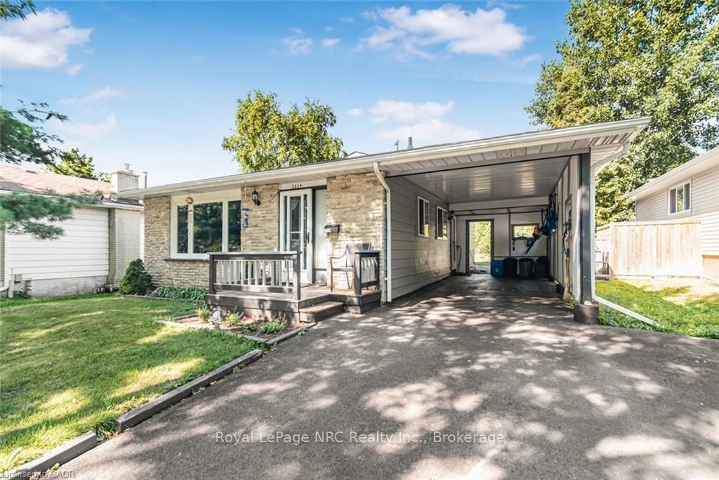 2234 Sheffield Drive, Burlington, ON L7P 2X1