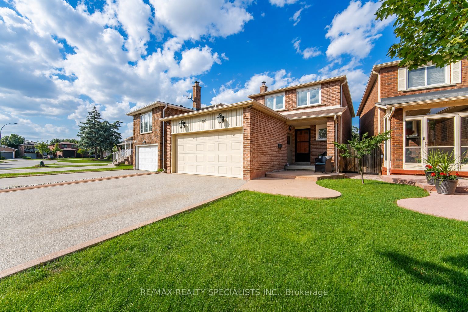 1106 Highgate Place, Mississauga, ON L4W 3H4