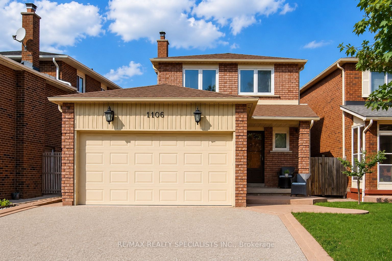 1106 Highgate Place, Mississauga, ON L4W 3H4 photo 2