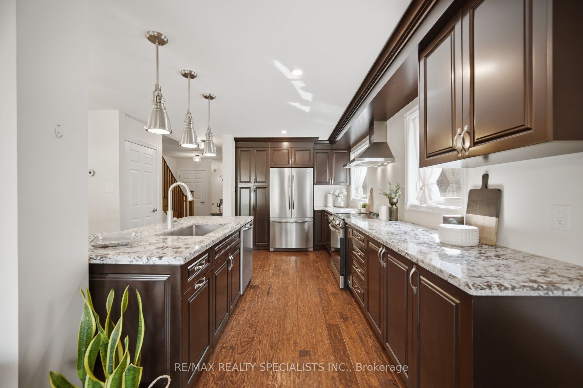 1106 Highgate Place, Mississauga, ON L4W 3H4 photo 5