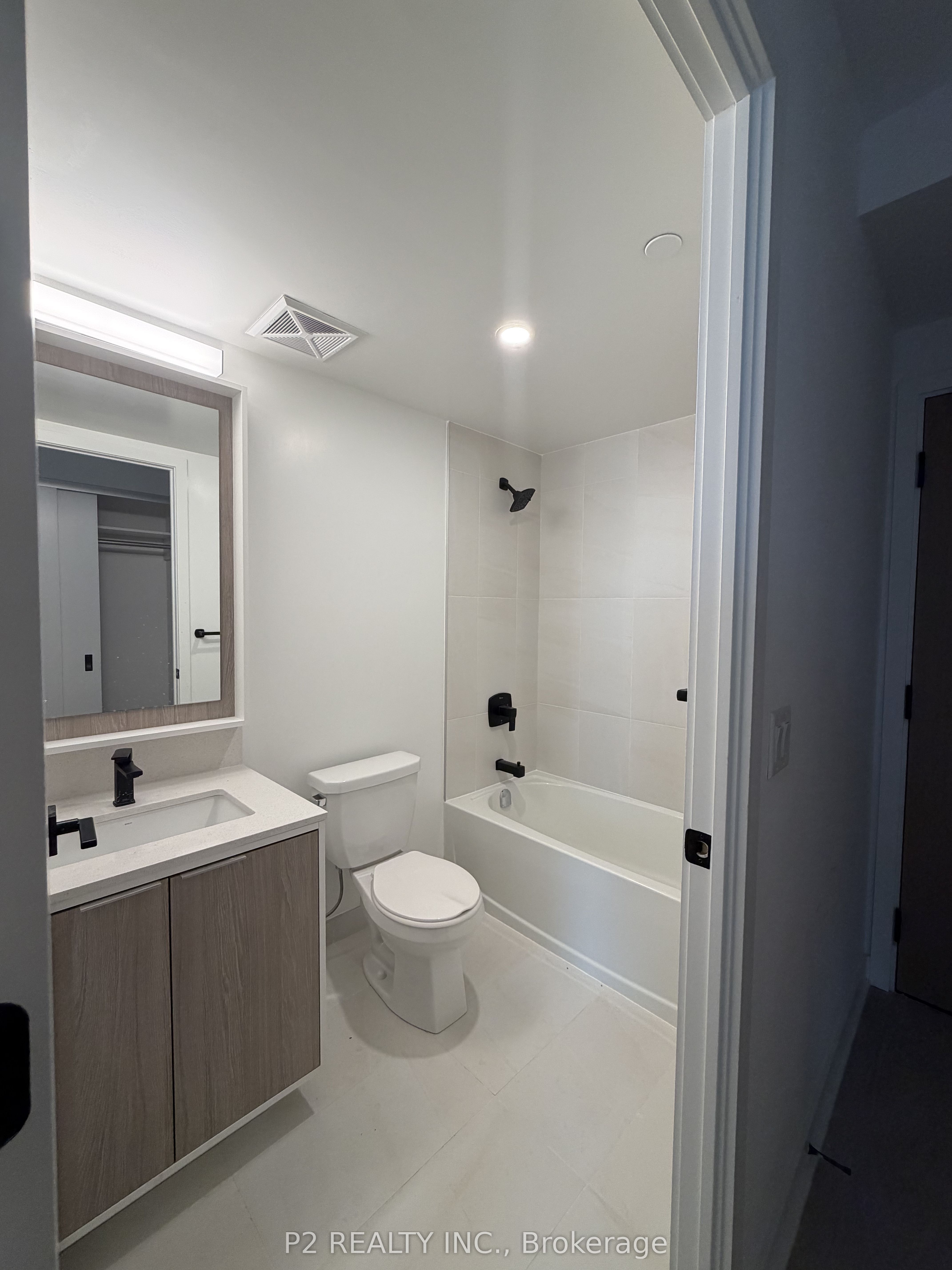 36 Zorra Street 628, Toronto, ON M8Z 0G5 photo 3