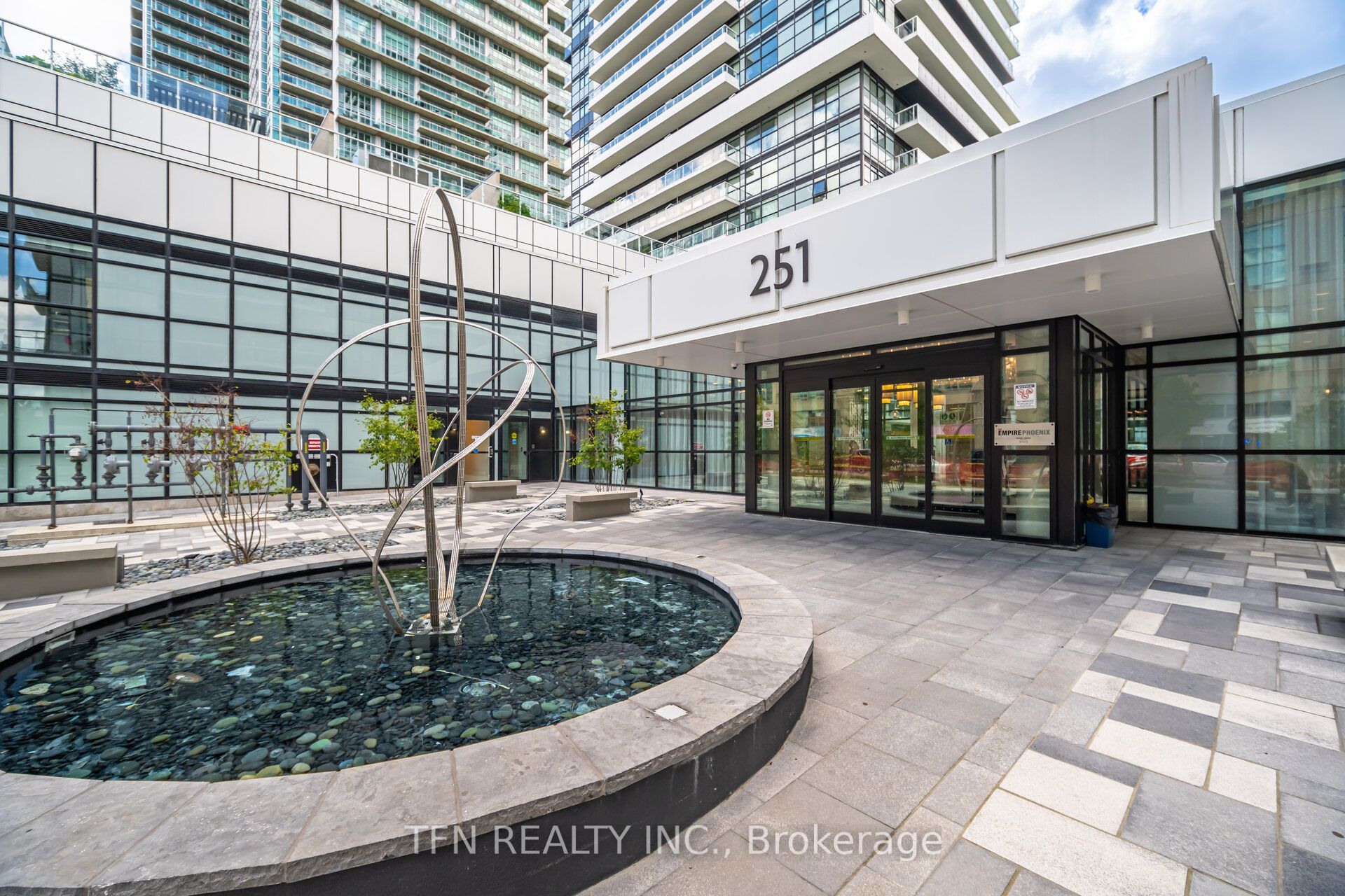 251 Manitoba Street, Toronto, ON M8Y 0C7 photo 2