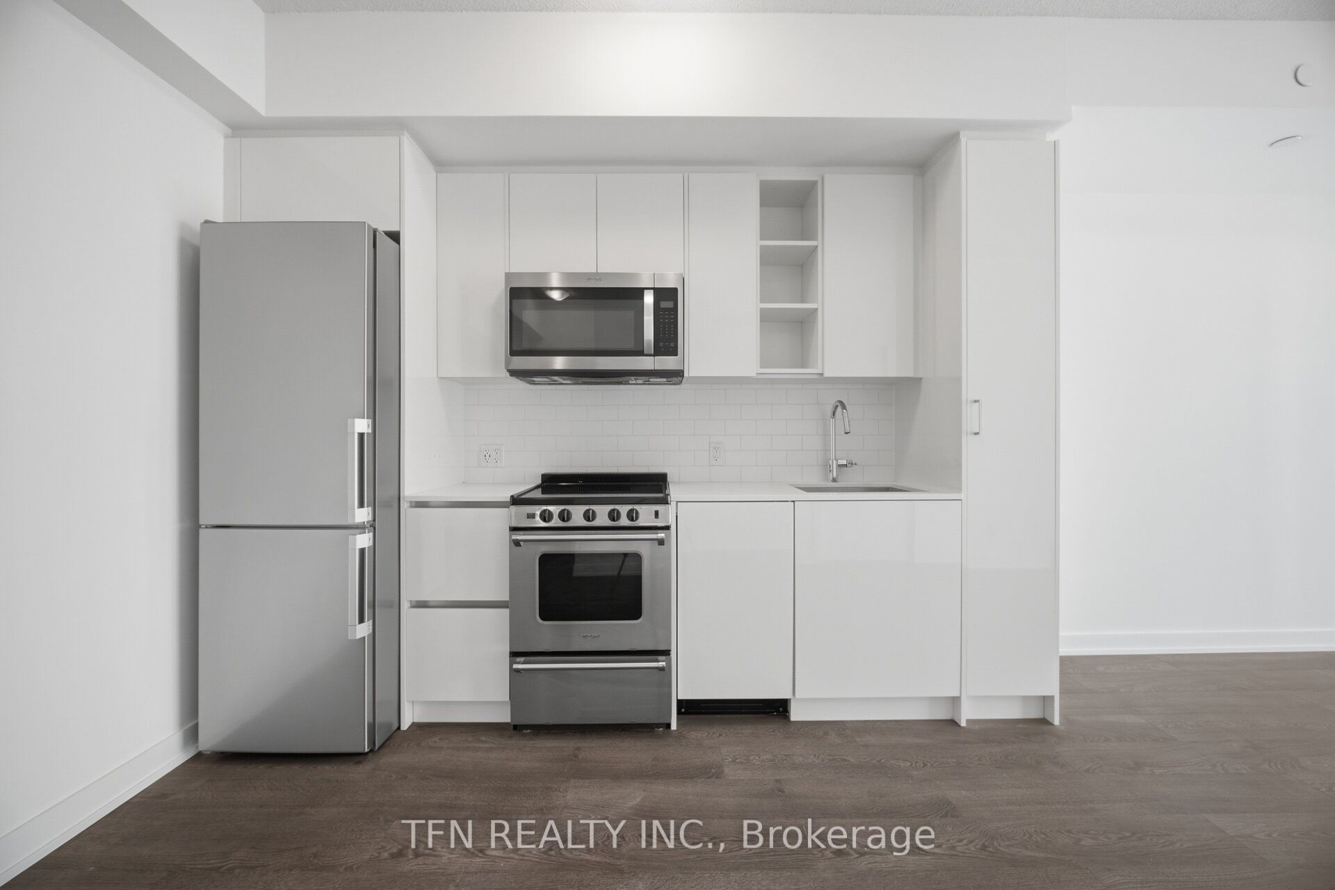 251 Manitoba Street, Toronto, ON M8Y 0C7 photo 4
