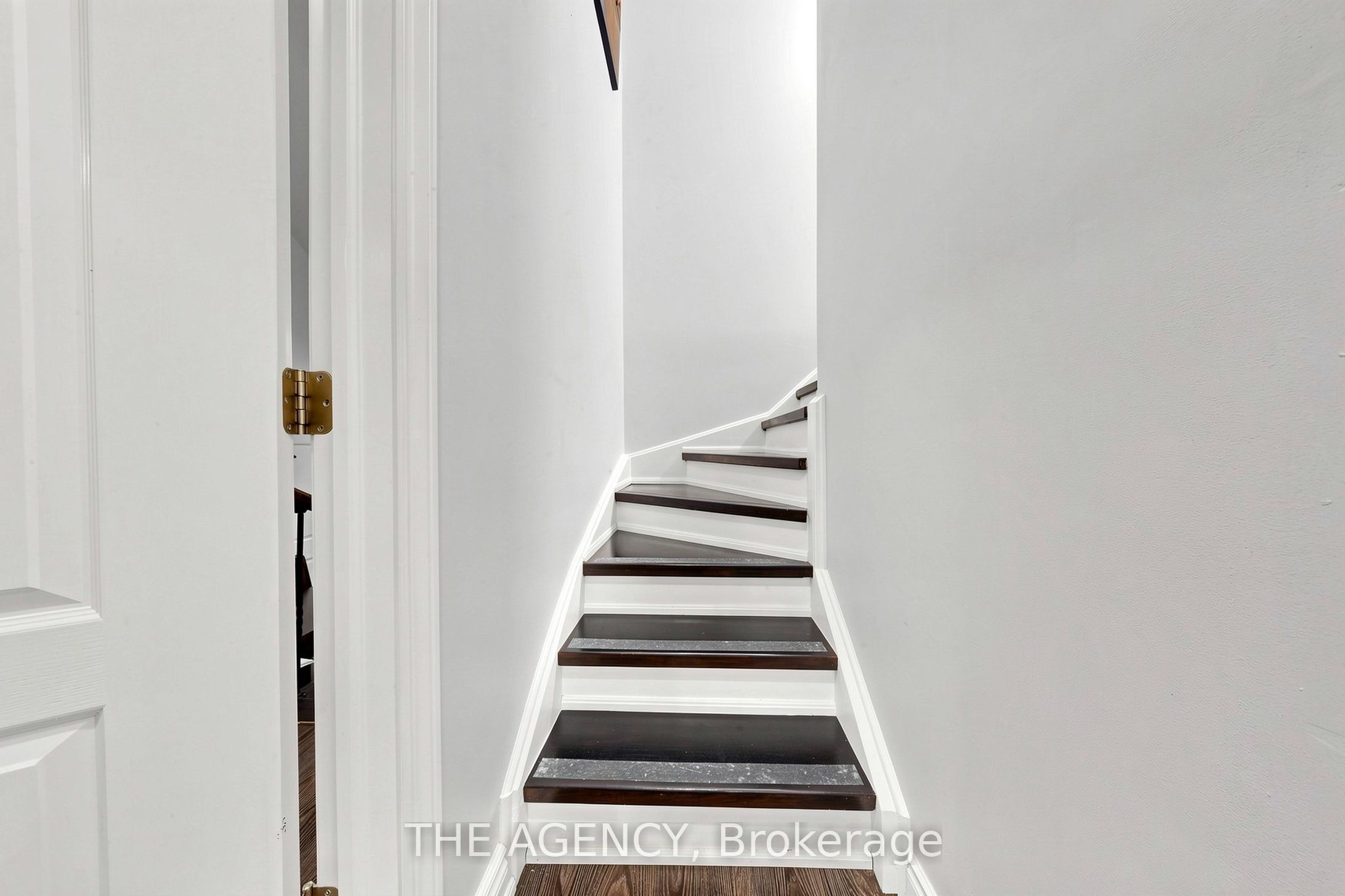2774 Quill Crescent Lower, Mississauga, ON L5N 2G9 photo 3