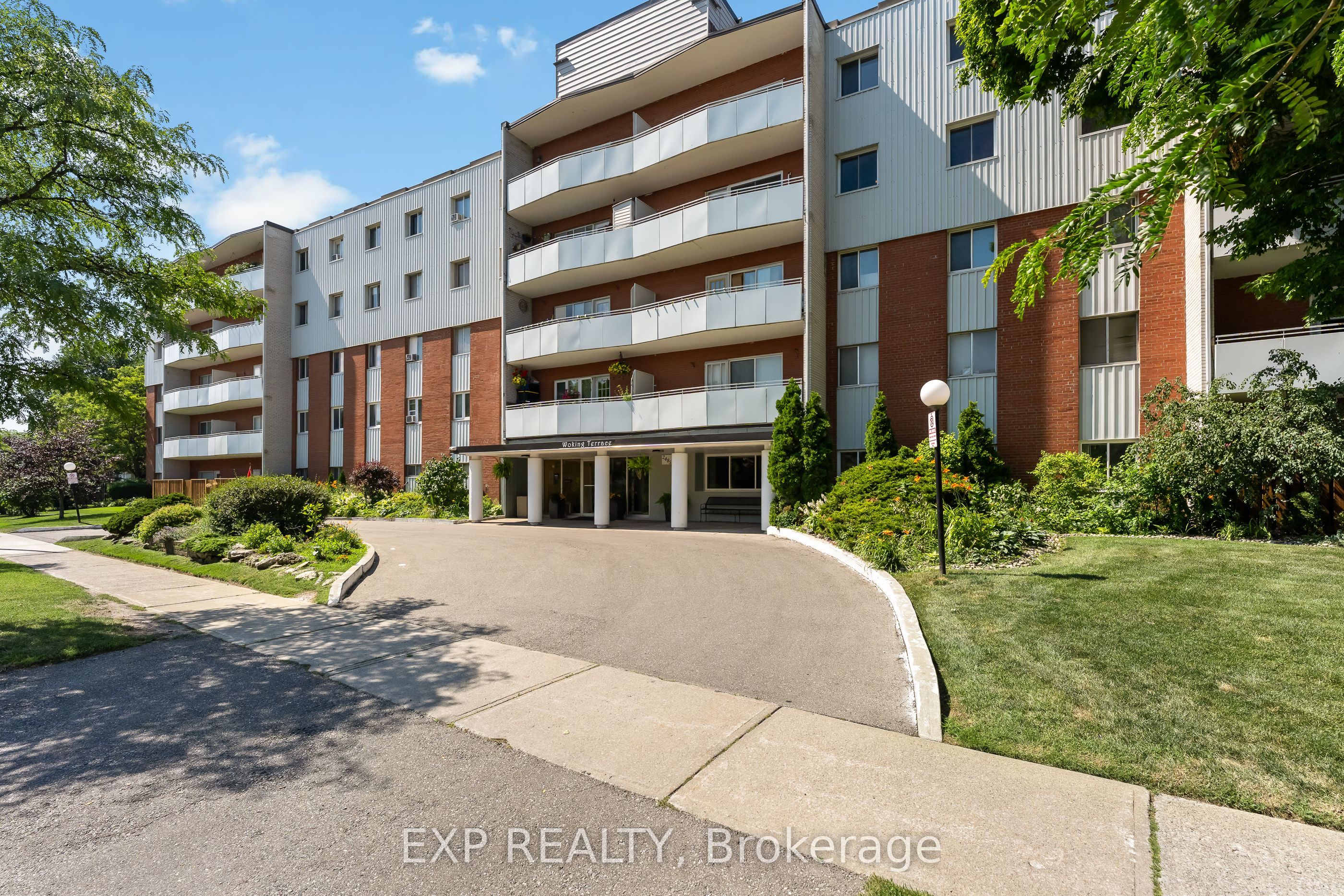 2485 Woking Crescent 403, Mississauga, ON L5K 1Z6 photo 4
