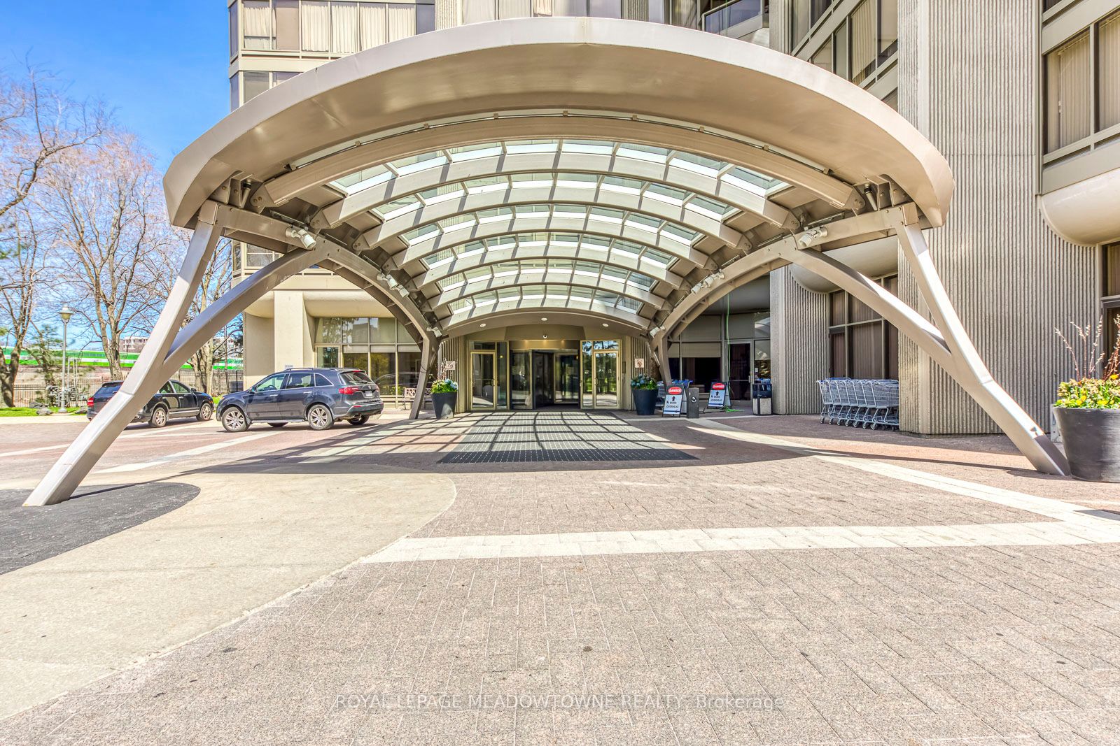 2045 Lakeshore Boulevard W 2011, Toronto, ON M8V 2Z6 photo 3