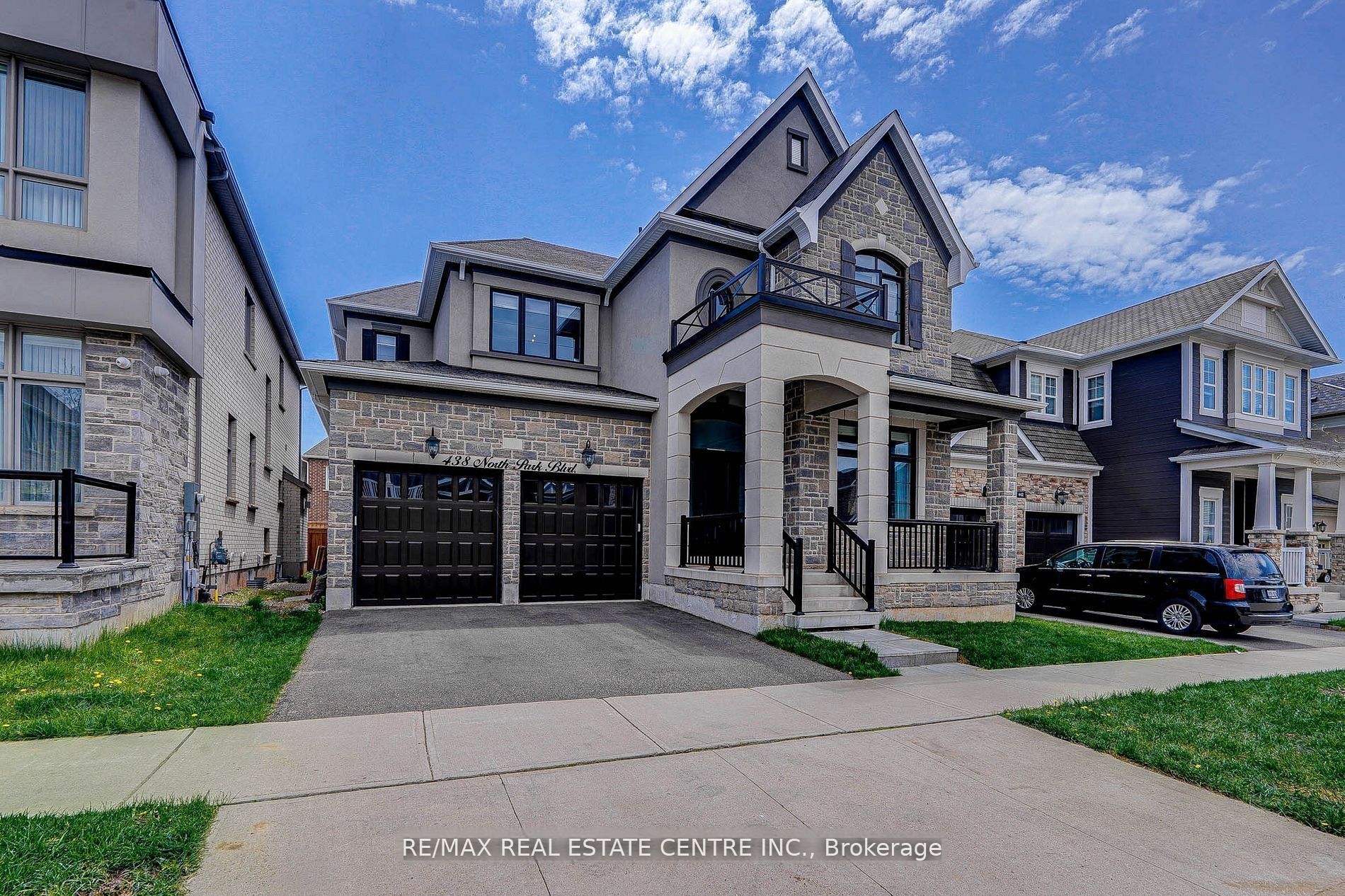 438 North Park Boulevard, Oakville, ON L6M 1N3 photo 2