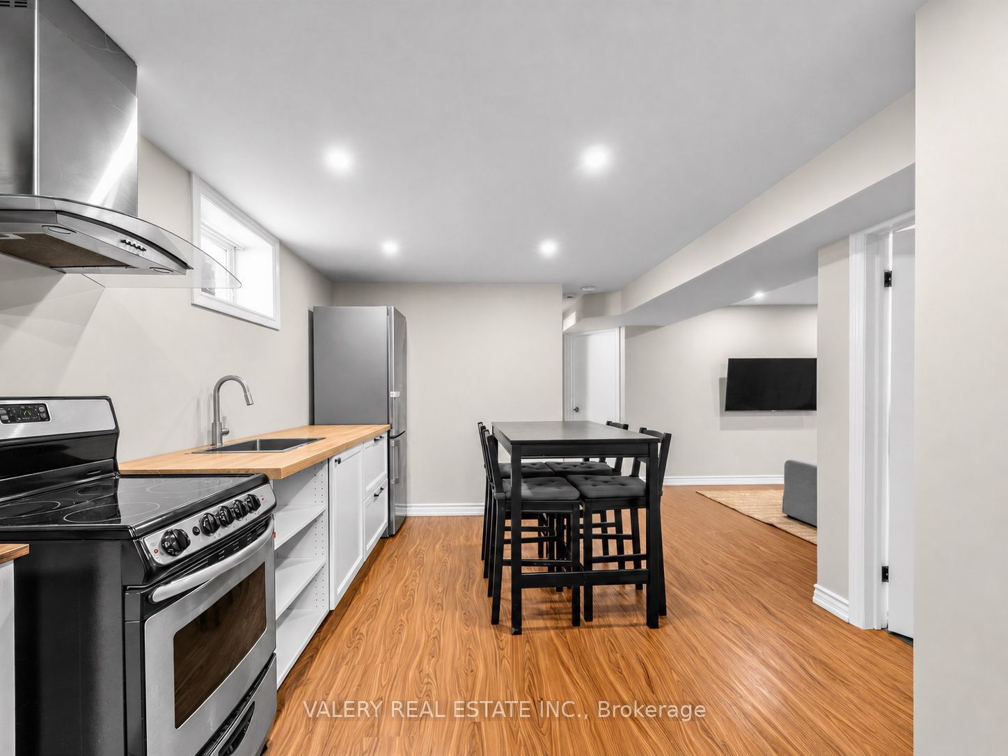 12 Arkley Crescent Lower #2, Toronto, ON M9R 3S3