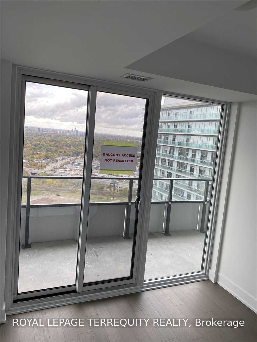 20 Shore Breeze Drive 3904, Toronto, ON M8V 0C7 photo 2