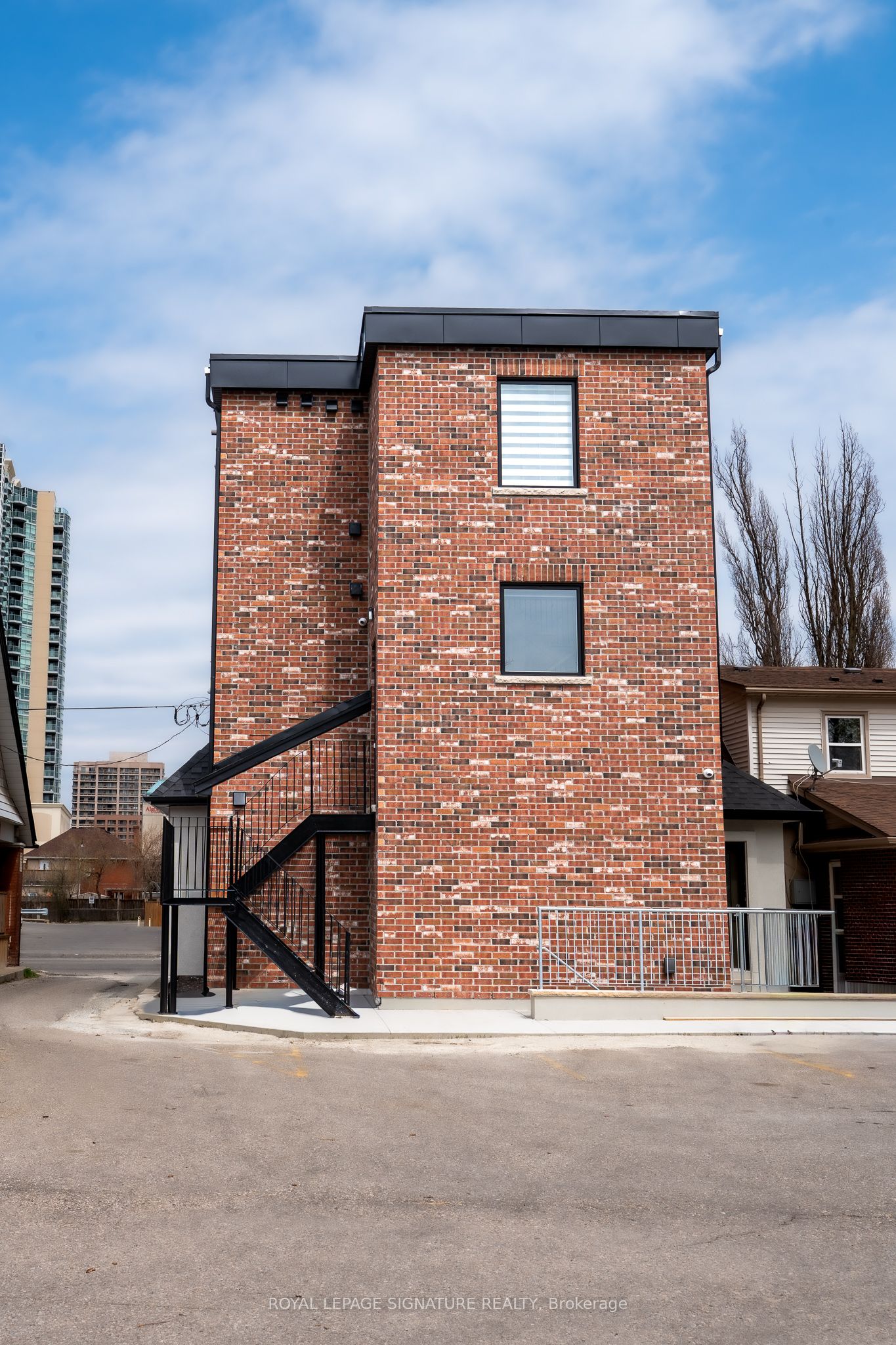 5 Mill Street N #3, Brampton, ON L6X 1S5 photo 2