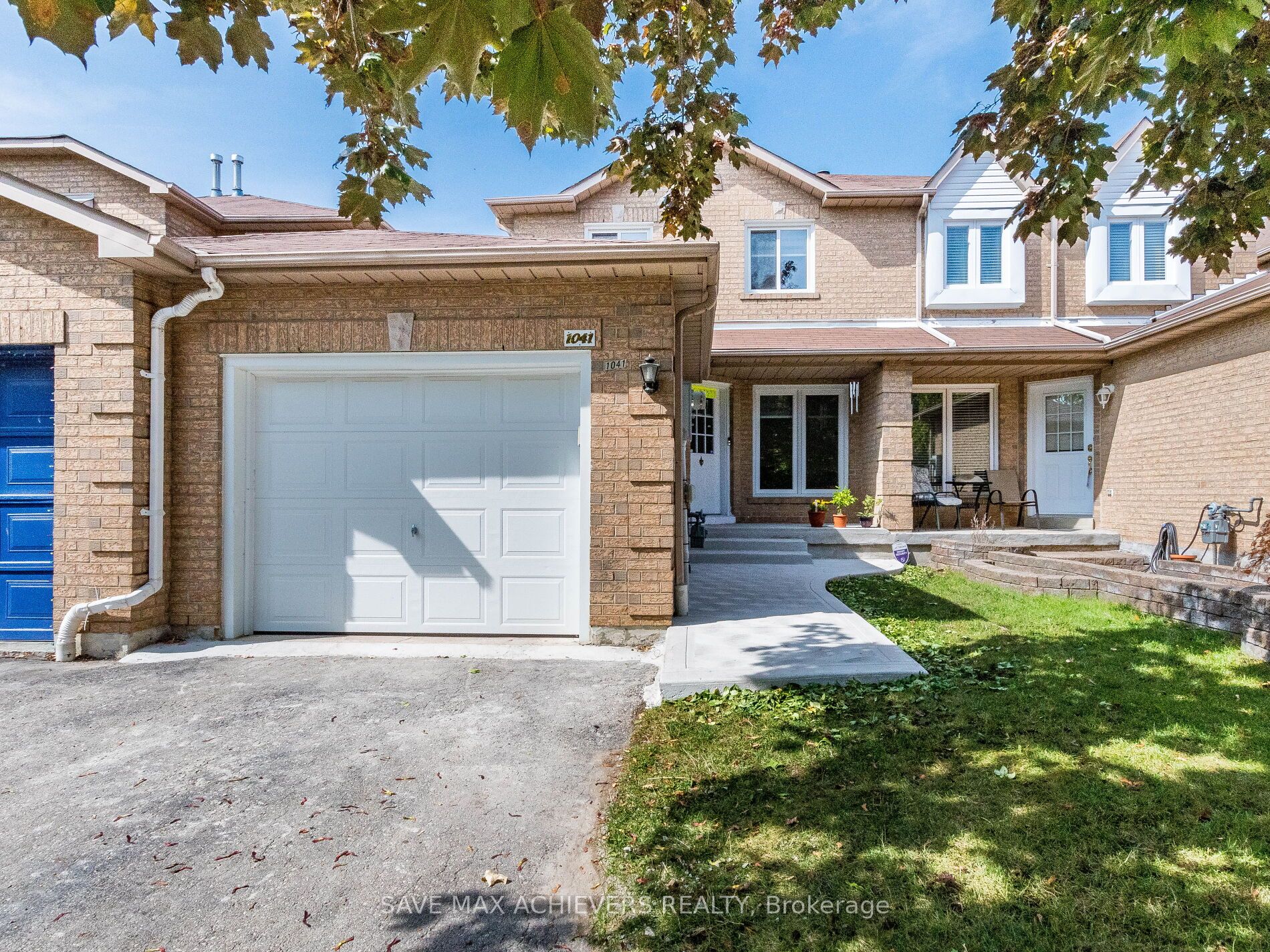 1041 Blizzard Road, Mississauga, ON L5V 1T2 photo 3
