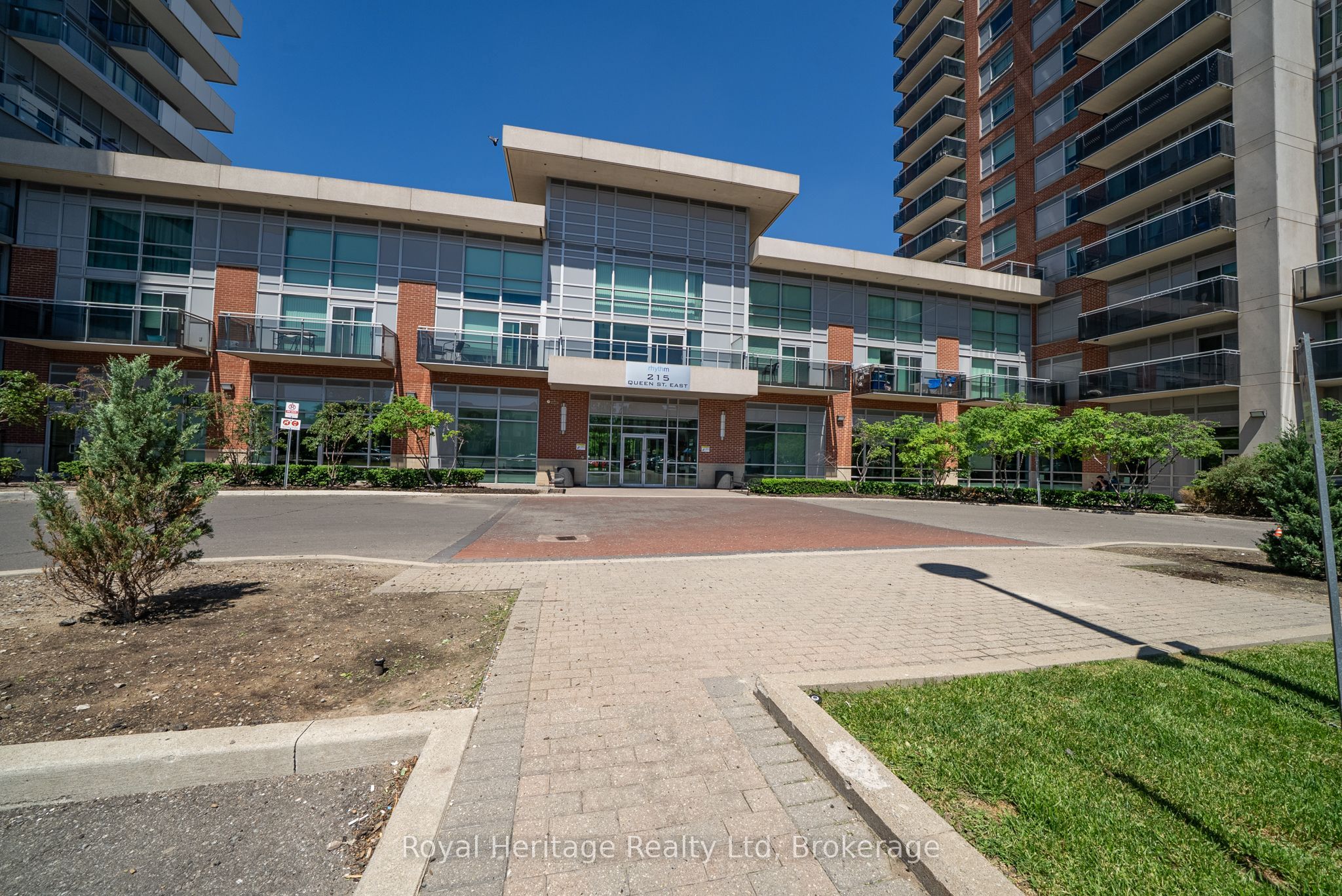 215 Queen Street E 1602, Brampton, ON L6W 0A9