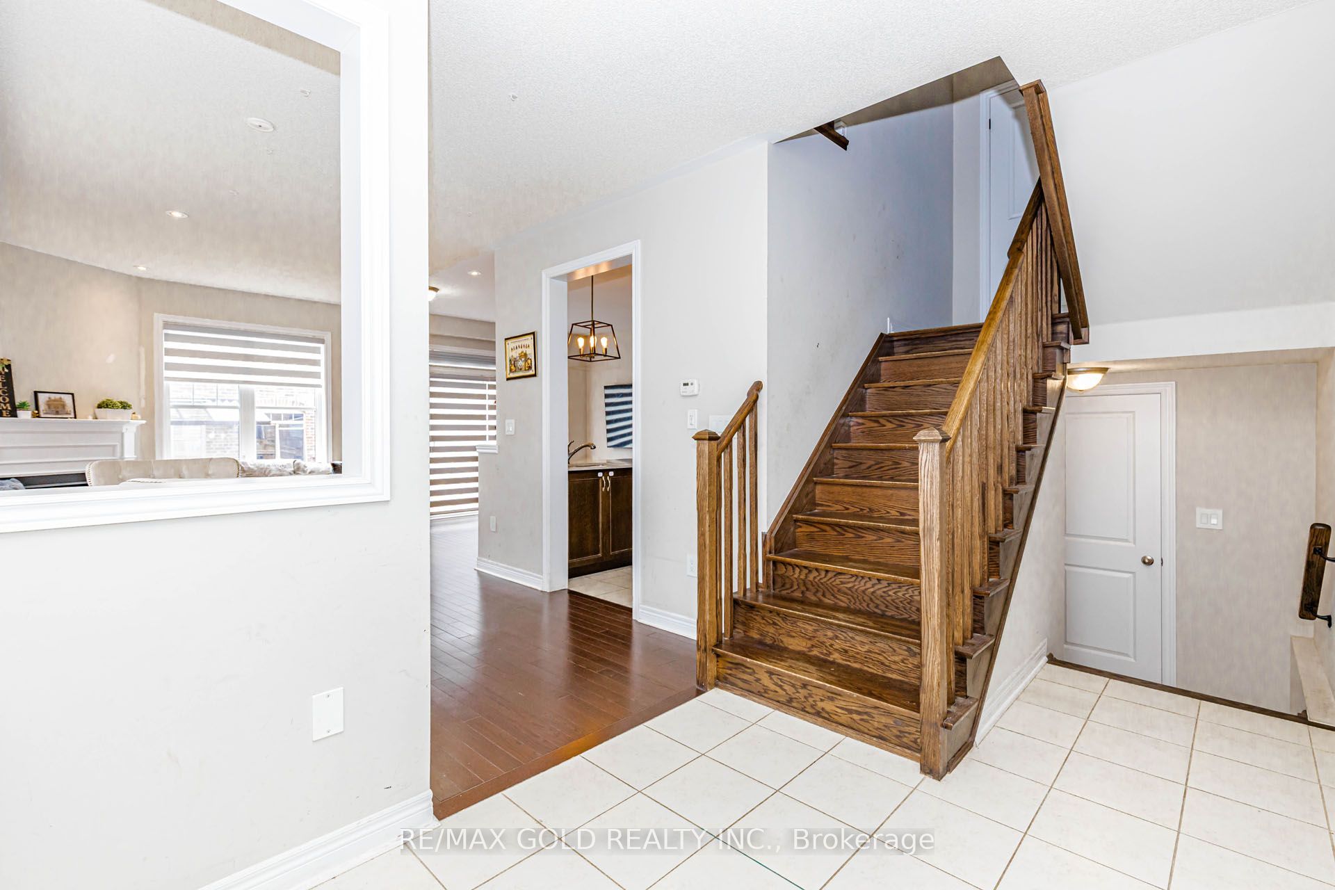 3 DALE MEADOWS Road, Brampton, ON L7A 4Z9 photo 5