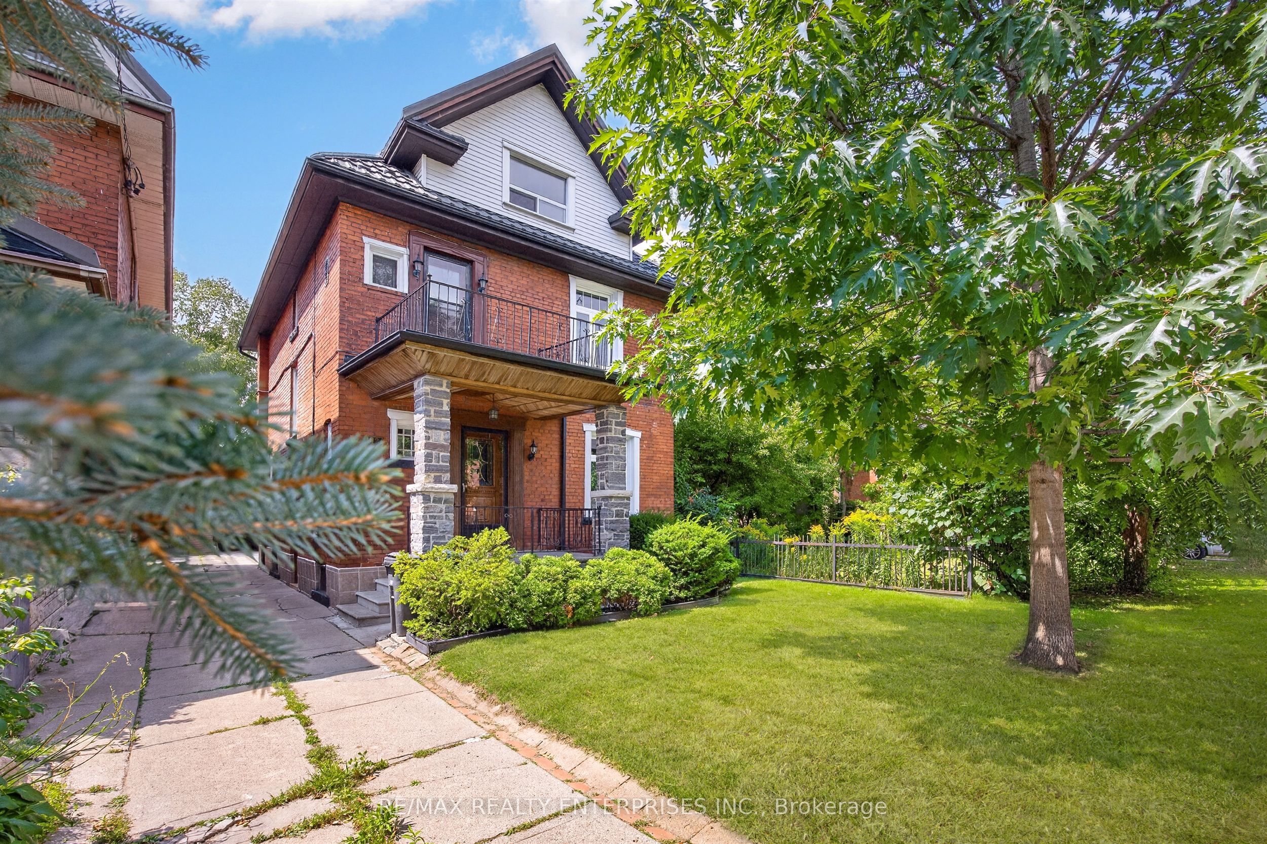 162 Mavety Street, Toronto, ON M6P 2L9