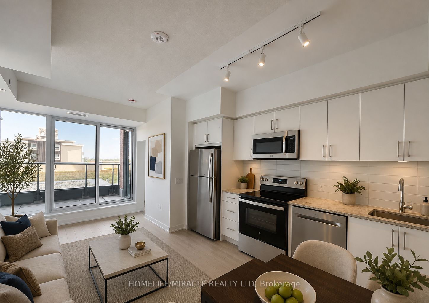 4010 Eglinton Avenue W 1420, Toronto, ON M9A 0G5 photo 3