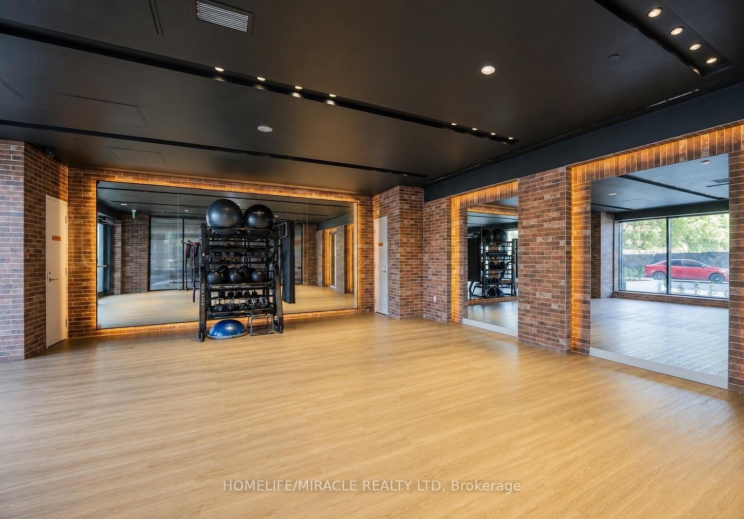 4010 Eglinton Avenue W 1420, Toronto, ON M9A 0G5 photo 4