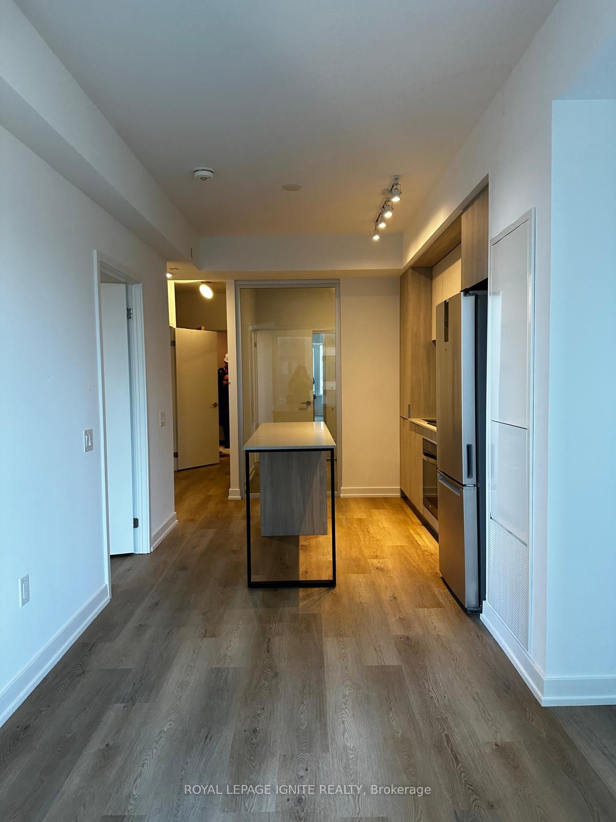 395 Square One Drive 1307, Mississauga, ON L5B 0P6 photo 5