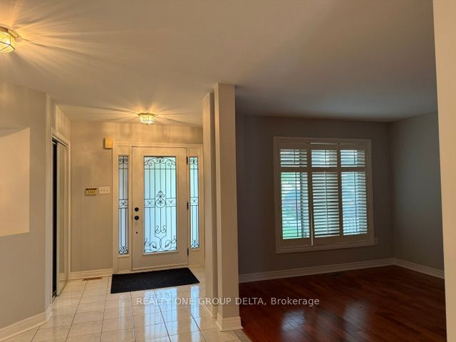 24 Arborview Crescent Upper, Toronto, ON M9W 7B3 photo 5