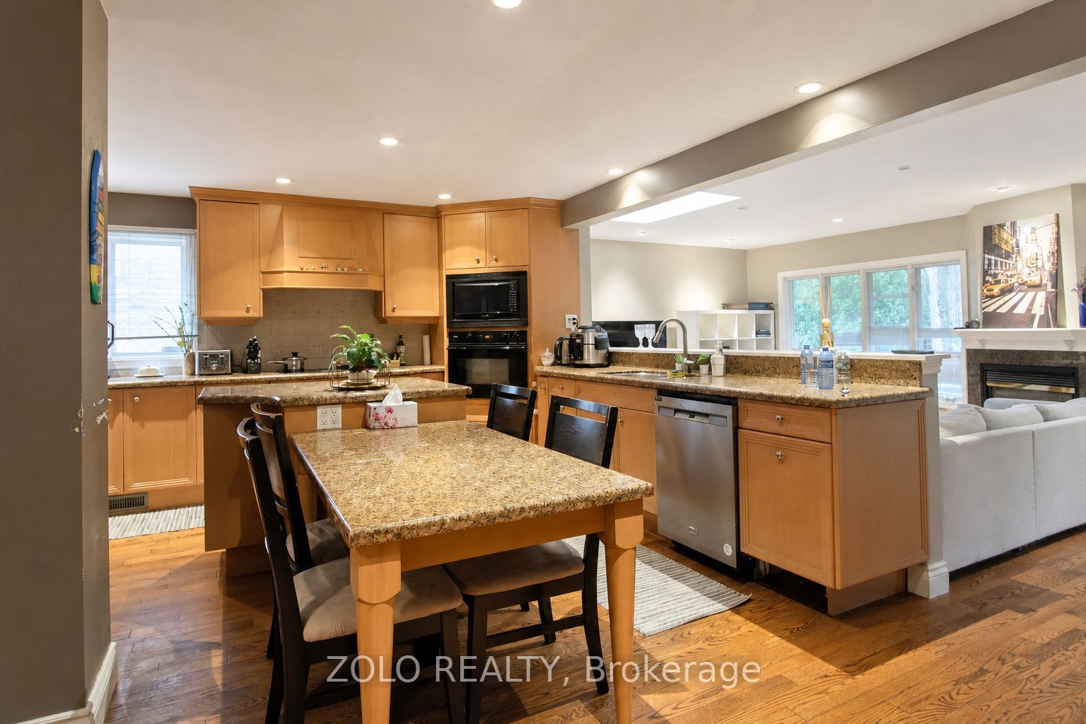 4084 Rolling Valley Drive, Mississauga, ON L5L 2K8 photo 4