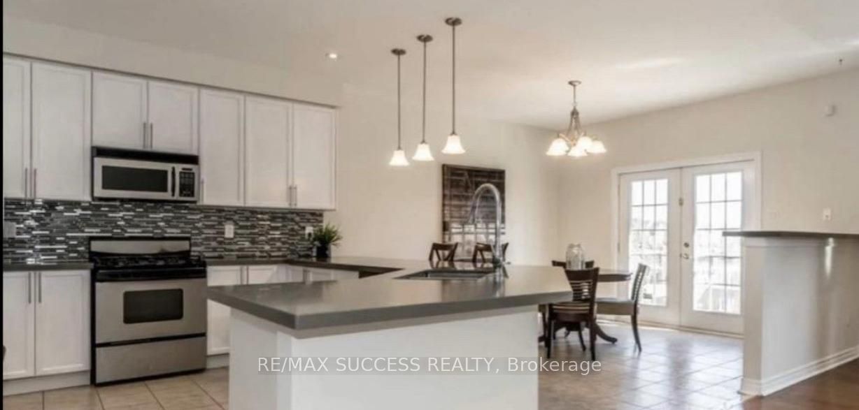 5847 Summerside Drive, Mississauga, ON L5M 6J5 photo 3