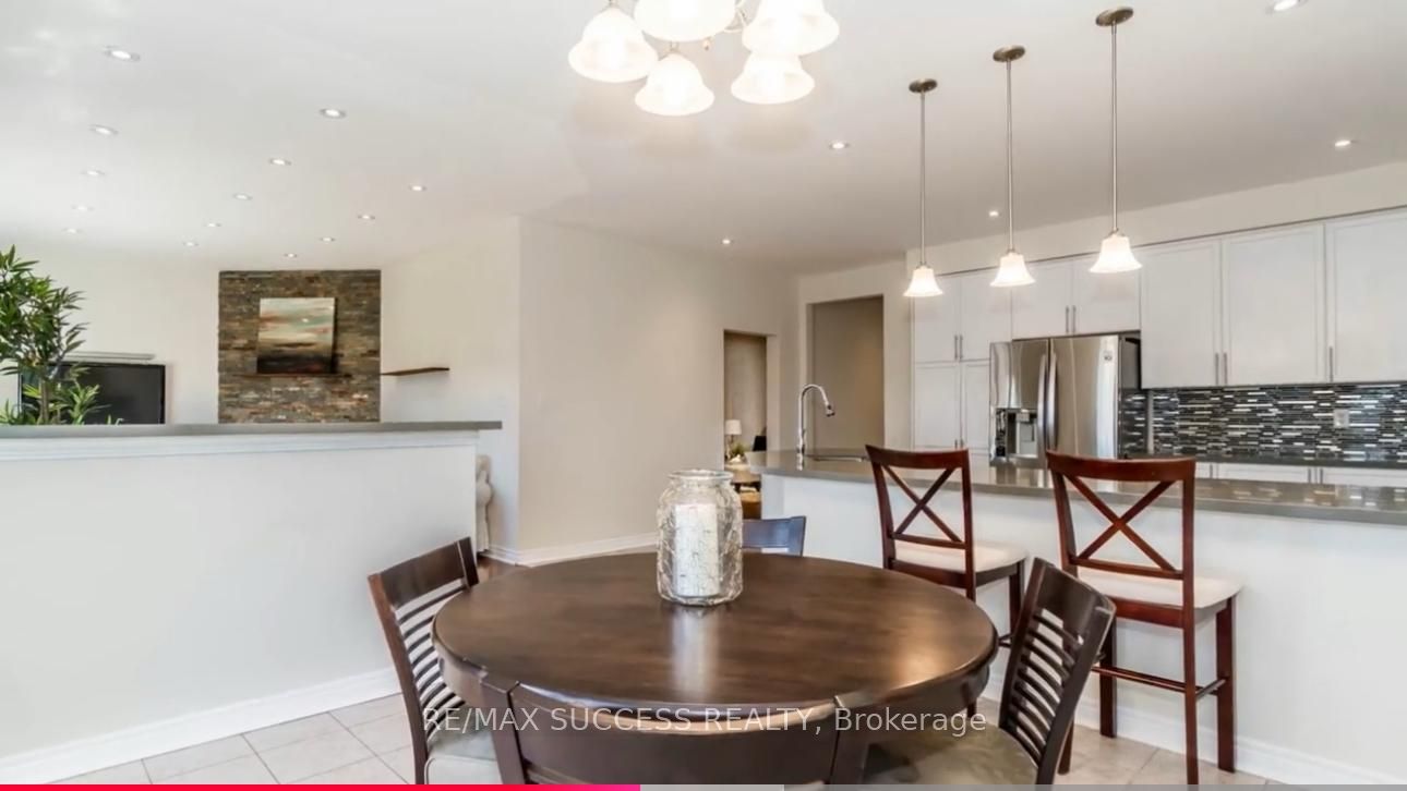 5847 Summerside Drive, Mississauga, ON L5M 6J5 photo 5