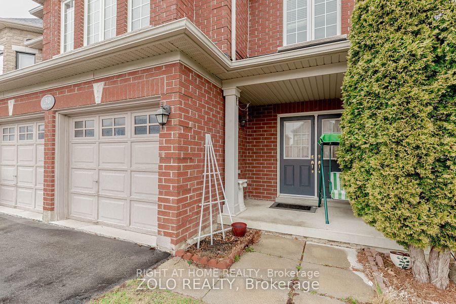30 Tatra Crescent, Brampton, ON L6Y 0K6 photo 2