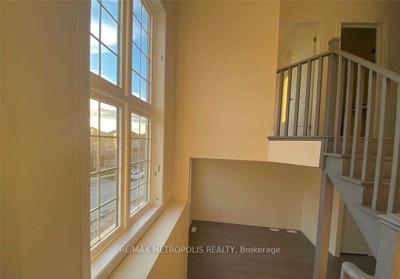 31 Allegro Drive, Brampton, ON L6Y 6J9 photo 2