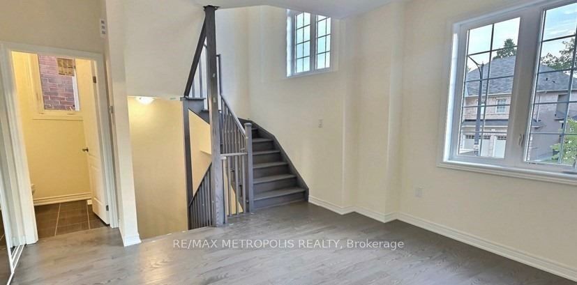31 Allegro Drive, Brampton, ON L6Y 6J9 photo 3