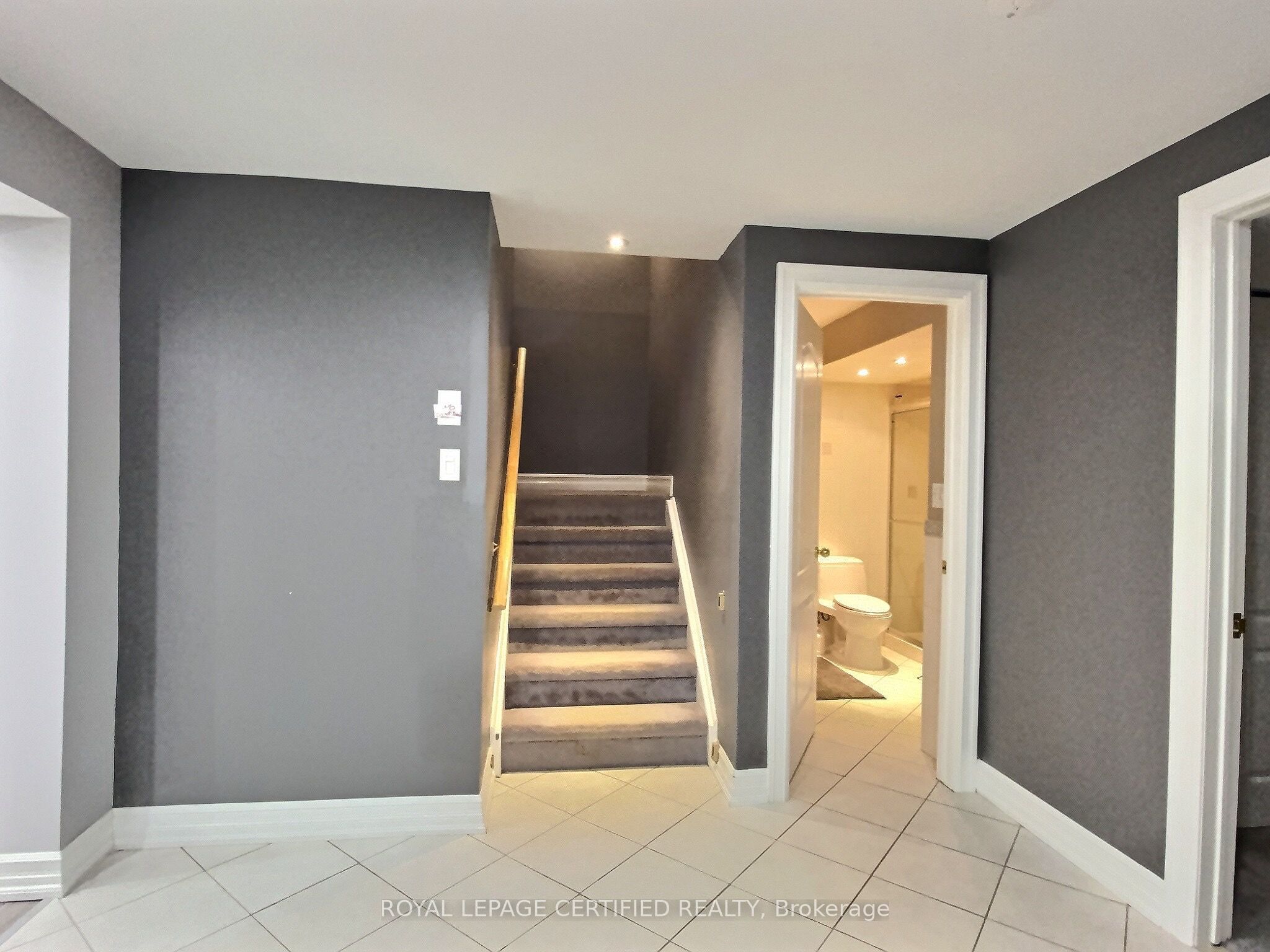3845 Brinwood Gate W, Mississauga, ON L5M 7H3 photo 3
