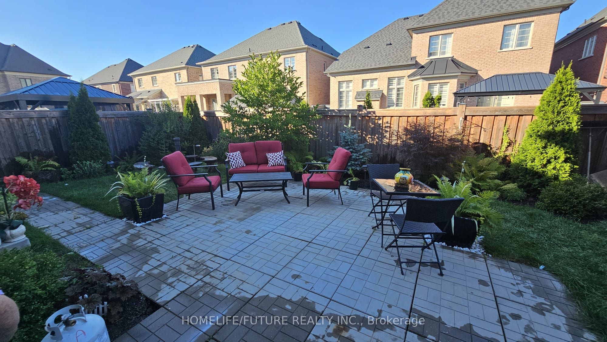 77 Martin Byrne Drive Main & 2nd, Brampton, ON L6P 4C7 photo 3
