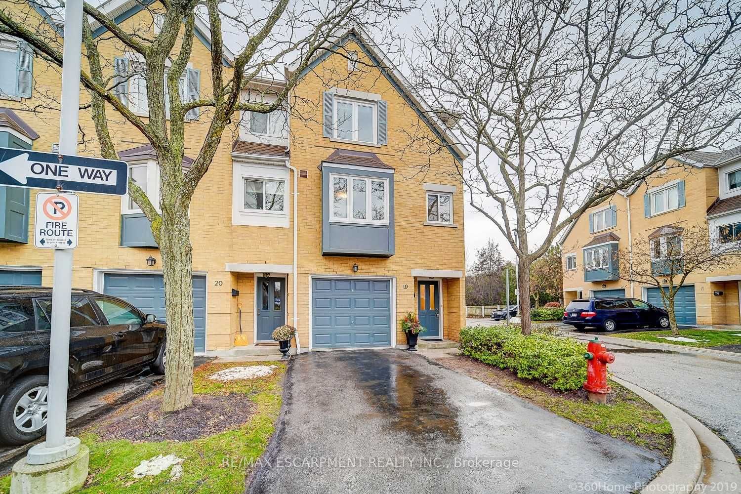 2300 Brays Lane 19, Oakville, ON L6M 3J9