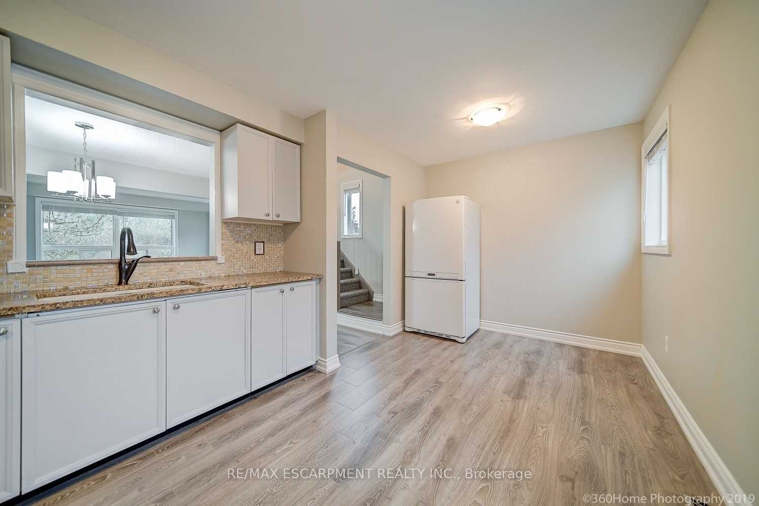 2300 Brays Lane 19, Oakville, ON L6M 3J9 photo 4