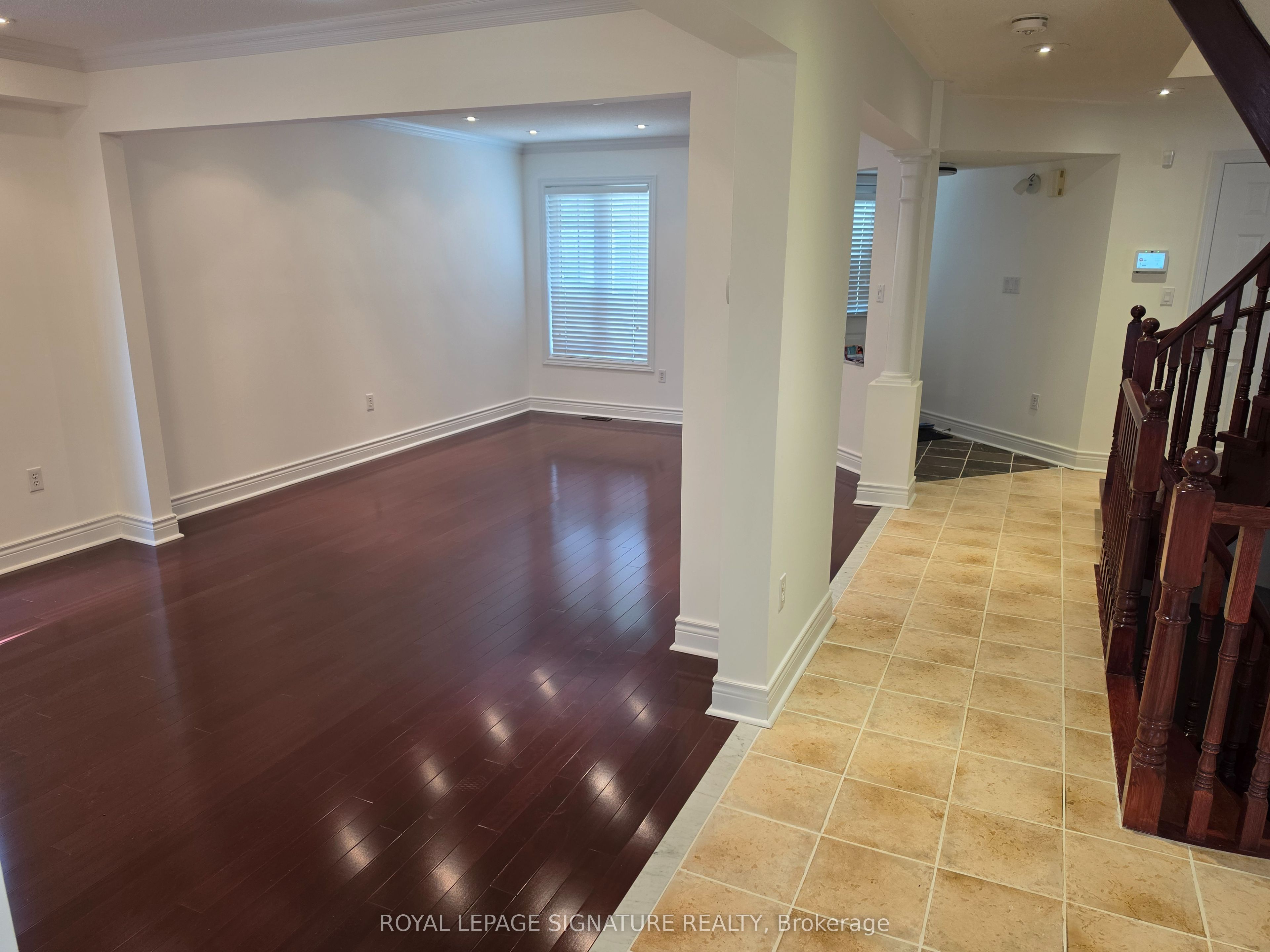 794 White Clover Way, Mississauga, ON L5V 3B8 photo 2