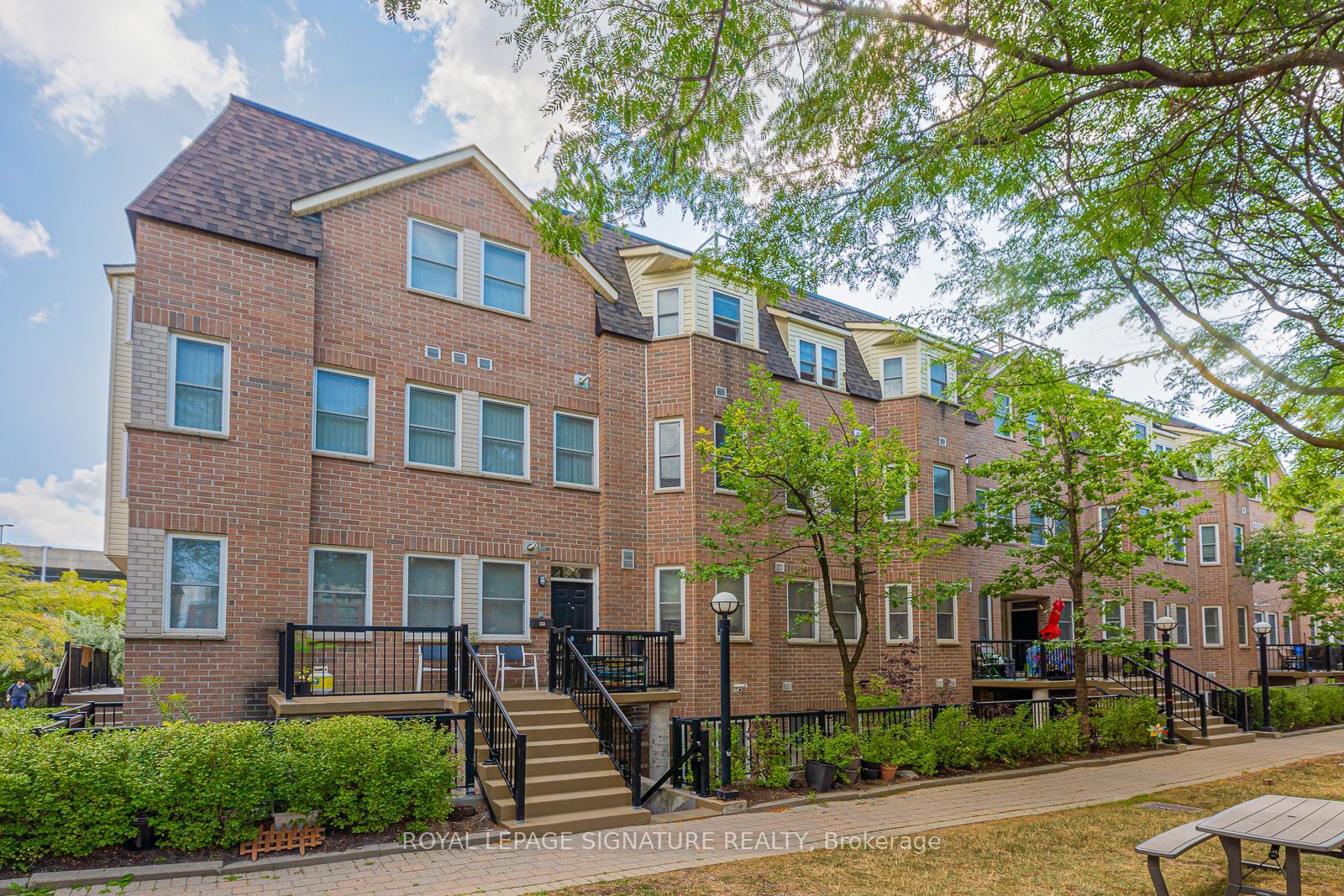 760 Lawrence Avenue W 216, Toronto, ON M6A 3E7