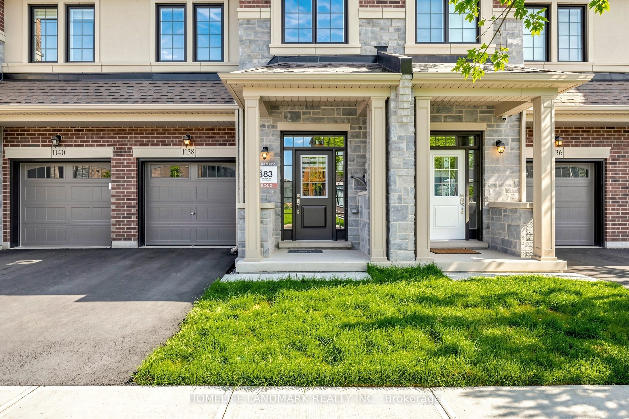 1138 Tanbark Avenue, Oakville, ON L6H 8C4 photo 2