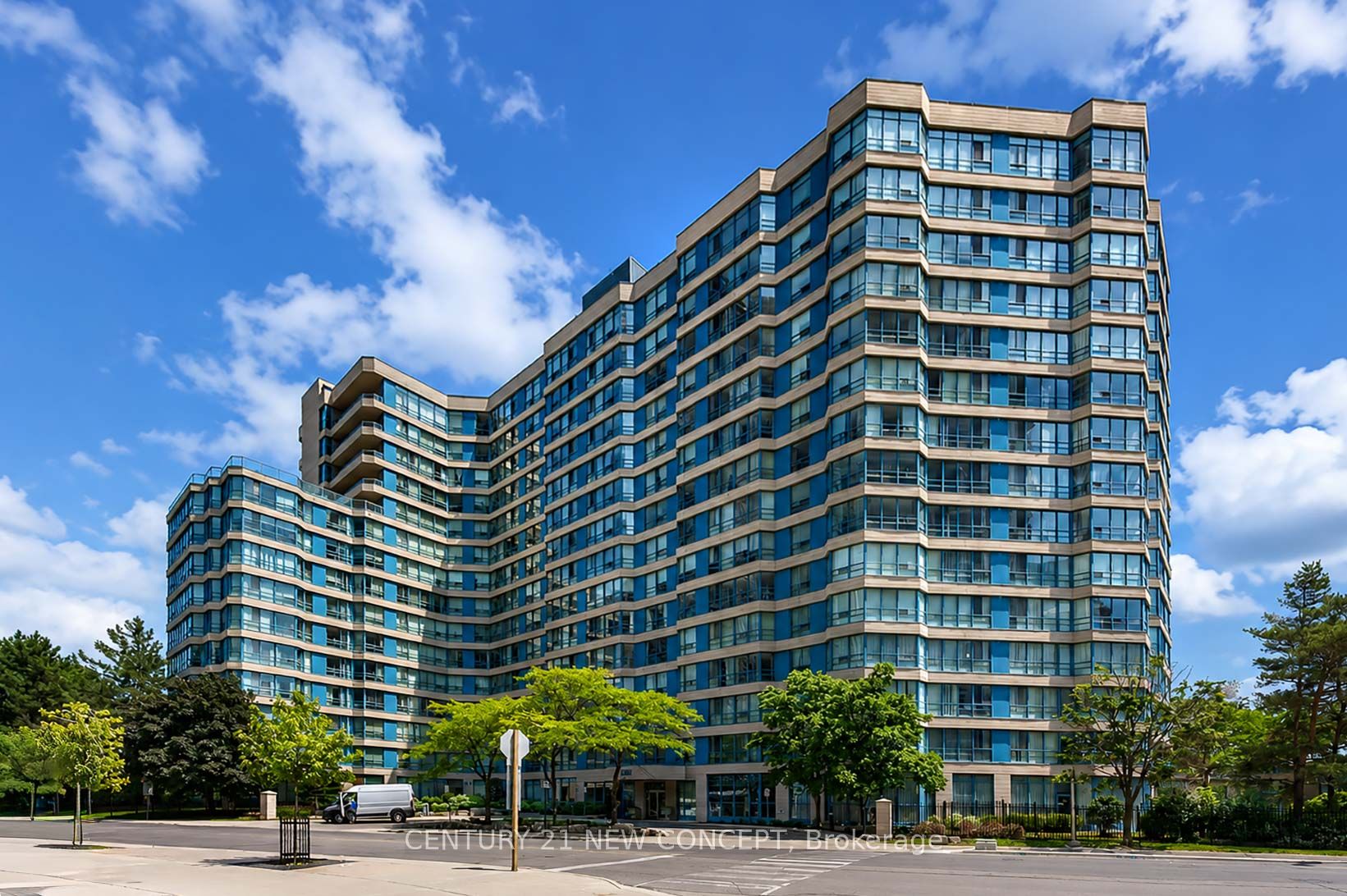 250 Webb Drive 604, Mississauga, ON L5B 3Z4 photo 2