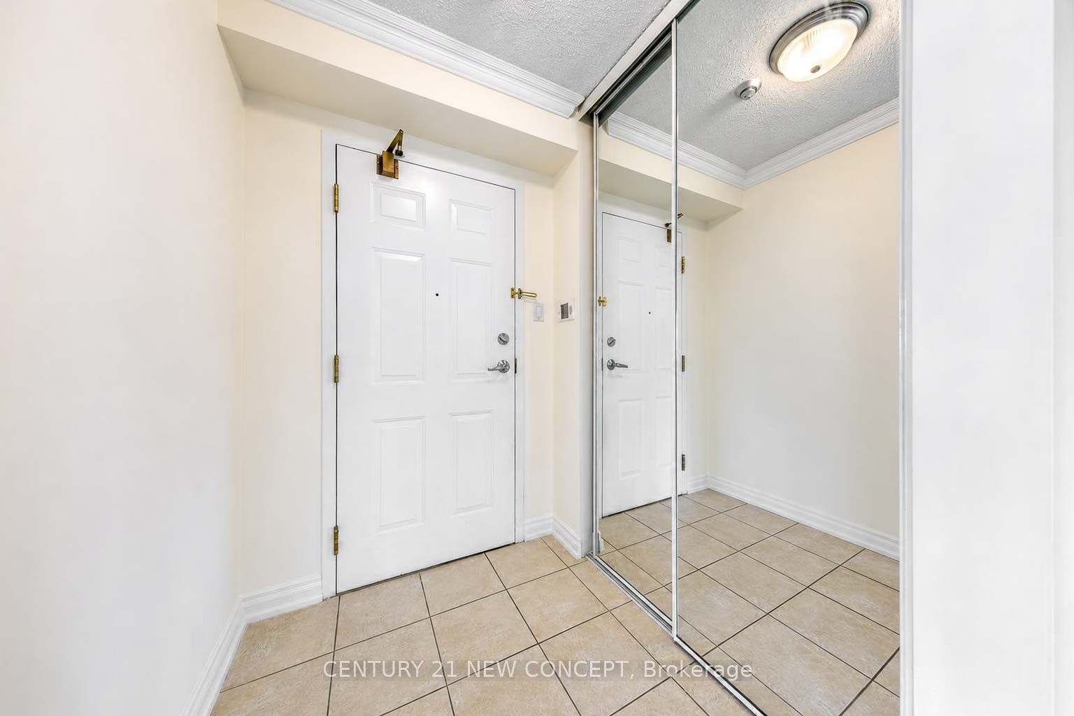 250 Webb Drive 604, Mississauga, ON L5B 3Z4 photo 3