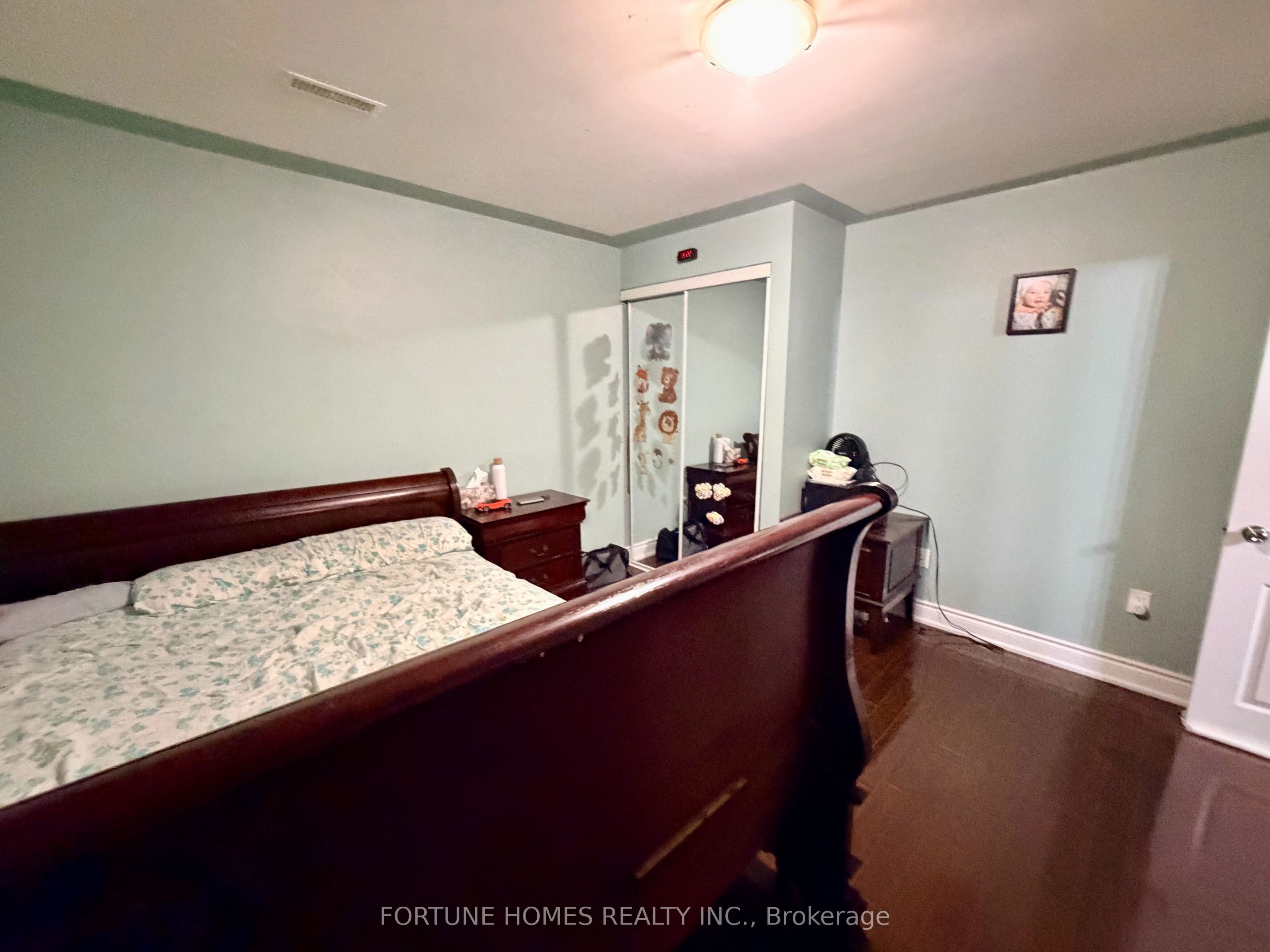 9 Paddington Road, Brampton, ON L6P 2B3 photo 5