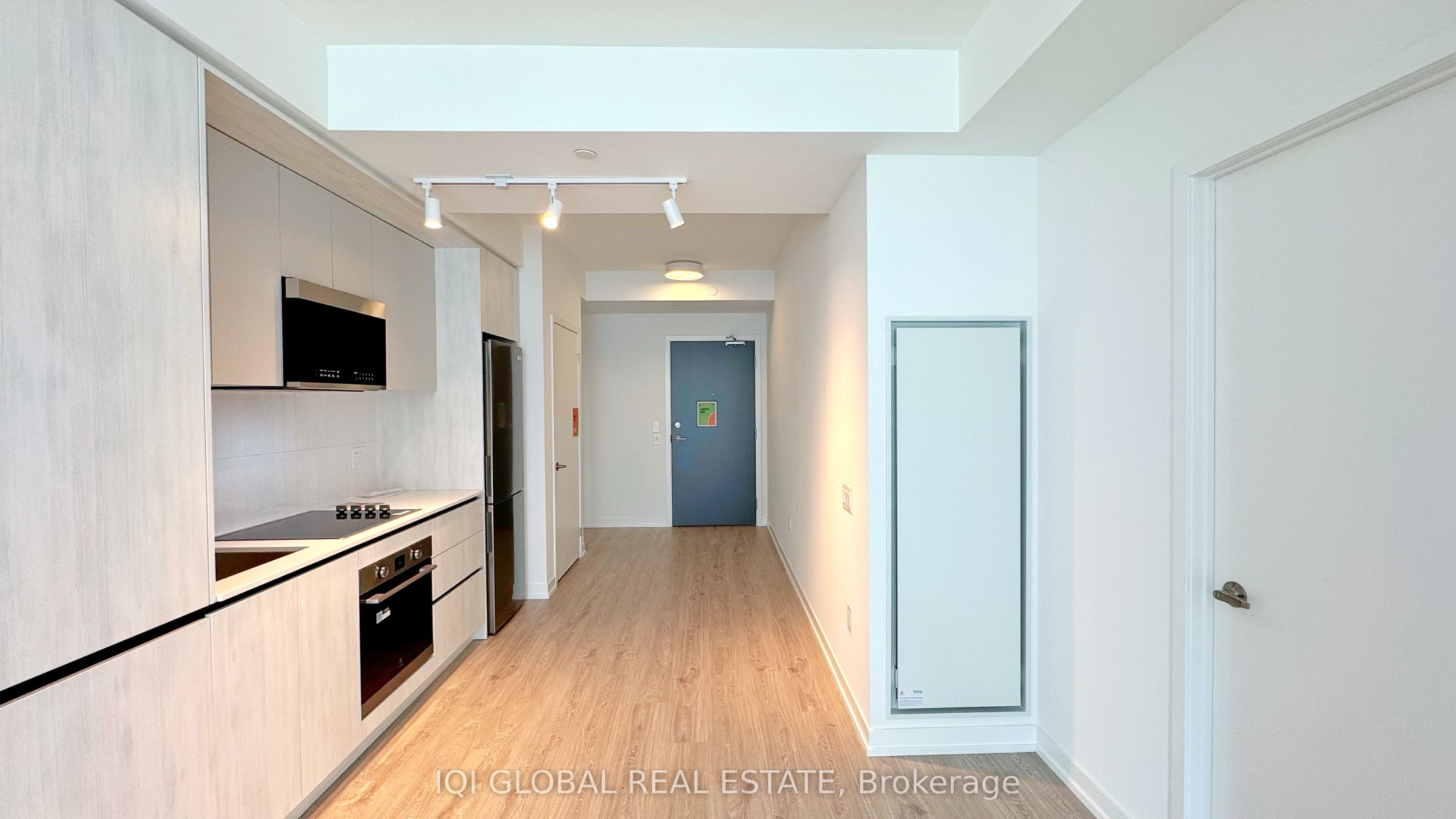 2485 Eglinton Avenue W 1007, Mississauga, ON L5M 2V8 photo 4