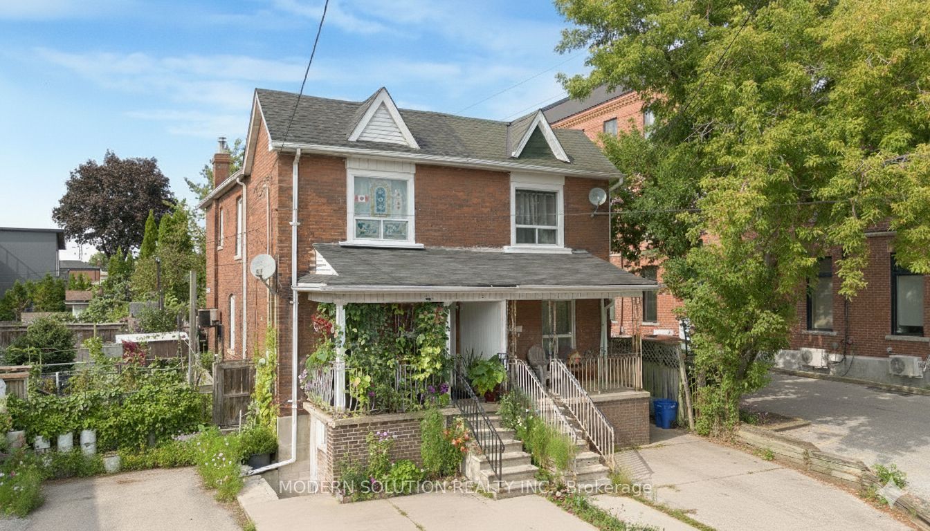 2 Rockwell Avenue, Toronto, ON M6N 1N3