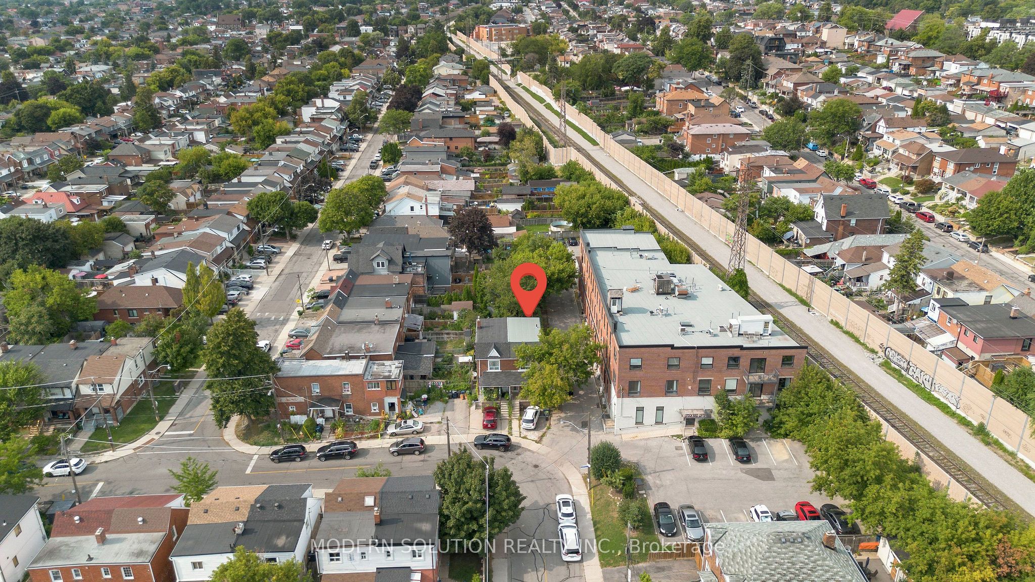 2 Rockwell Avenue, Toronto, ON M6N 1N3 photo 2