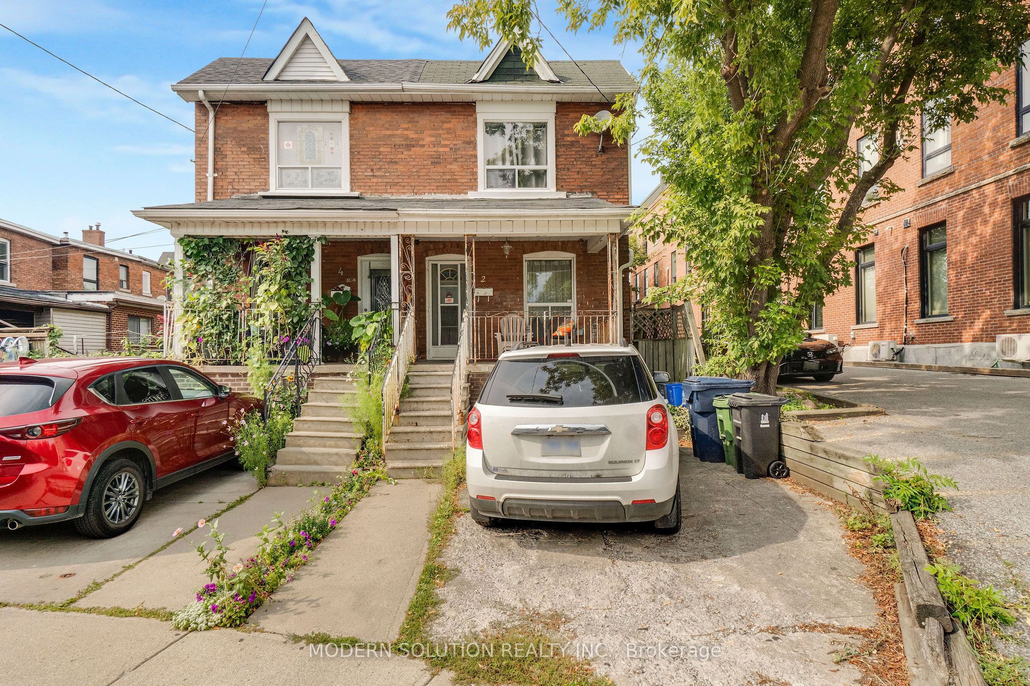 2 Rockwell Avenue, Toronto, ON M6N 1N3 photo 3