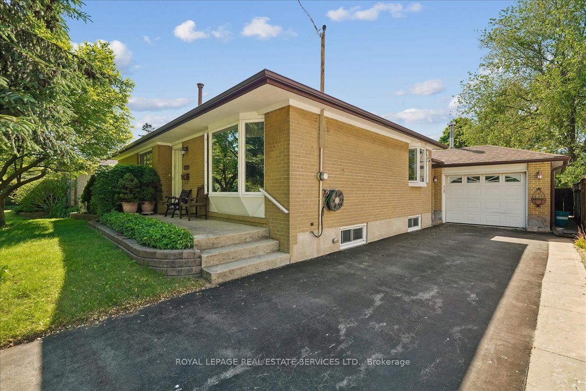 1309 Warwick Avenue, Oakville, ON L6L 2V8 photo 5