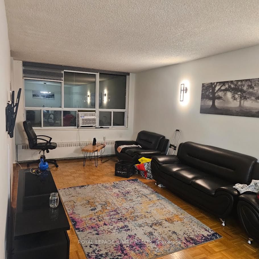 390 Dixon Road 409, Toronto, ON M9R 1T4