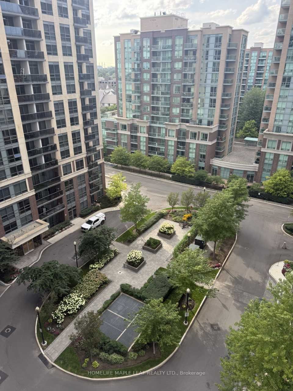 3 Michael Power Place 1001, Toronto, ON M9A 0A2