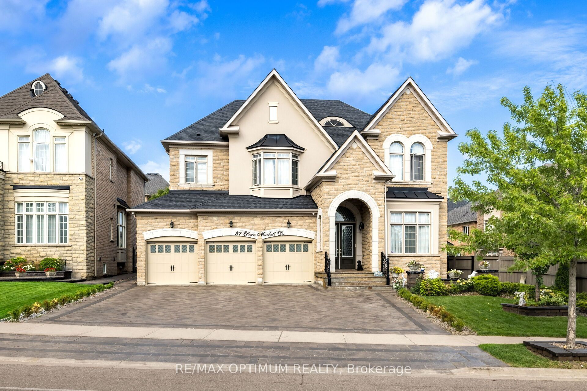 37 Elbern Markell Drive, Brampton, ON L6X 2X6 photo 2