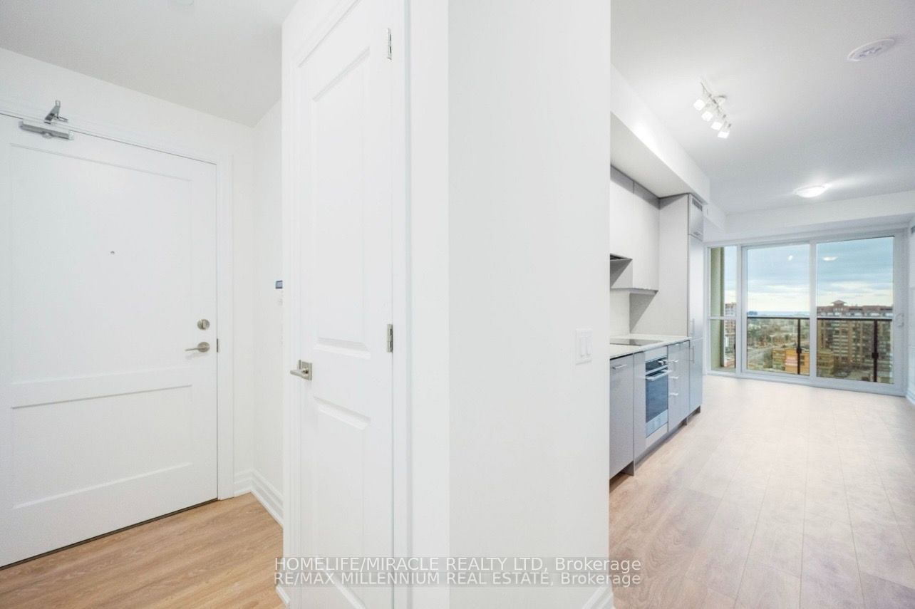 30 Elm Drive 1106, Mississauga, ON L5B 3Y7 photo 3