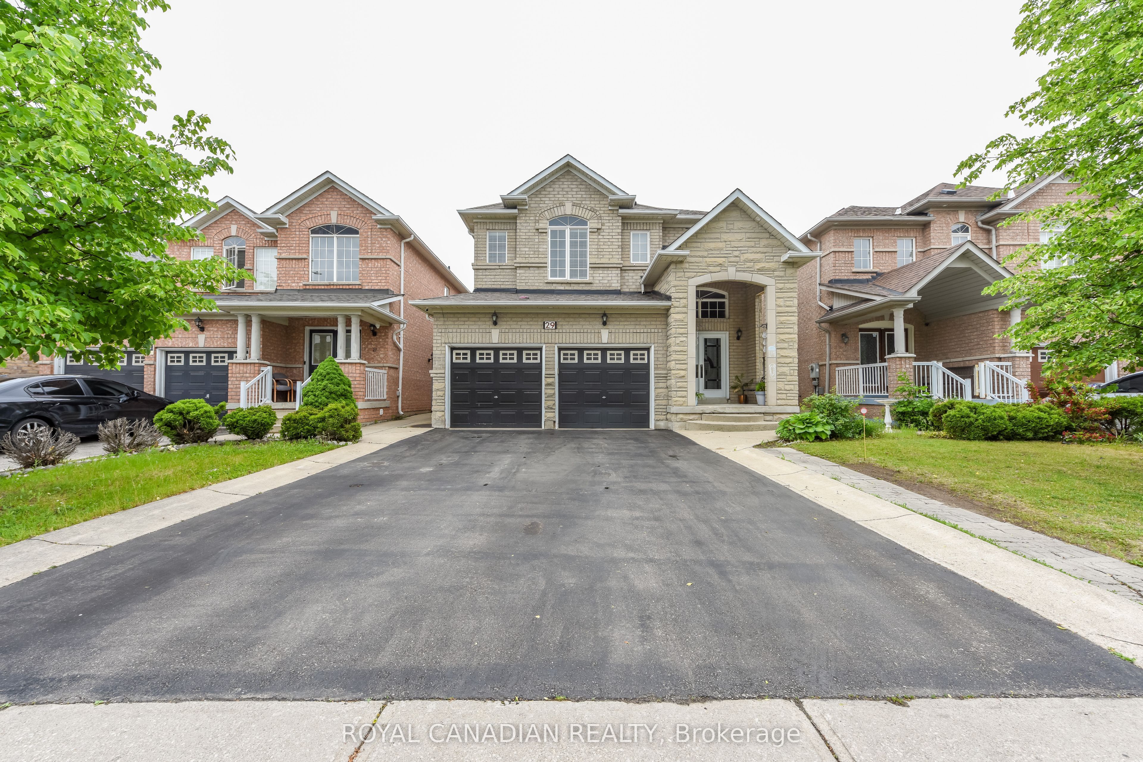 29 Dewside Drive, Brampton, ON L6R 3B7